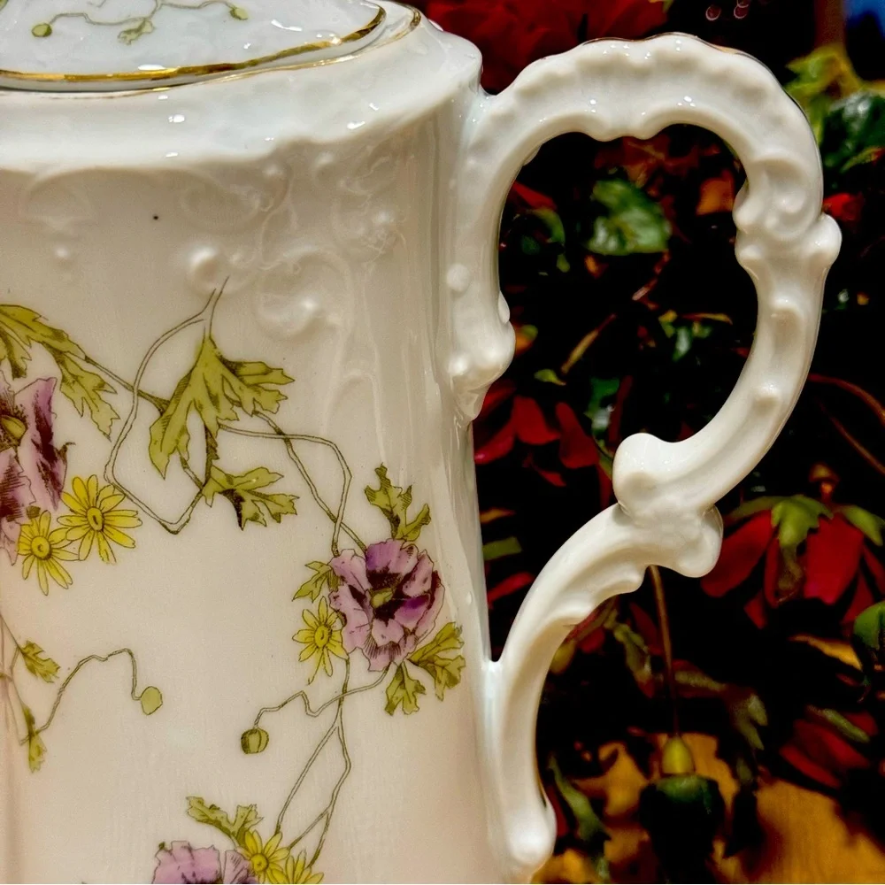 Vintage Pfeiffer & Lowenstein Schlackenwerth London Scalloped  Coffee pot